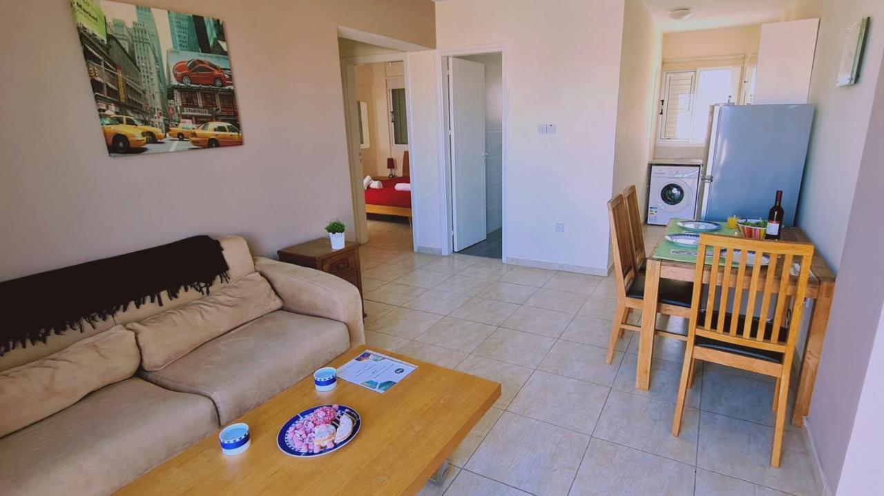 Stay Sunshine Apartment Paralímni Eksteriør bilde